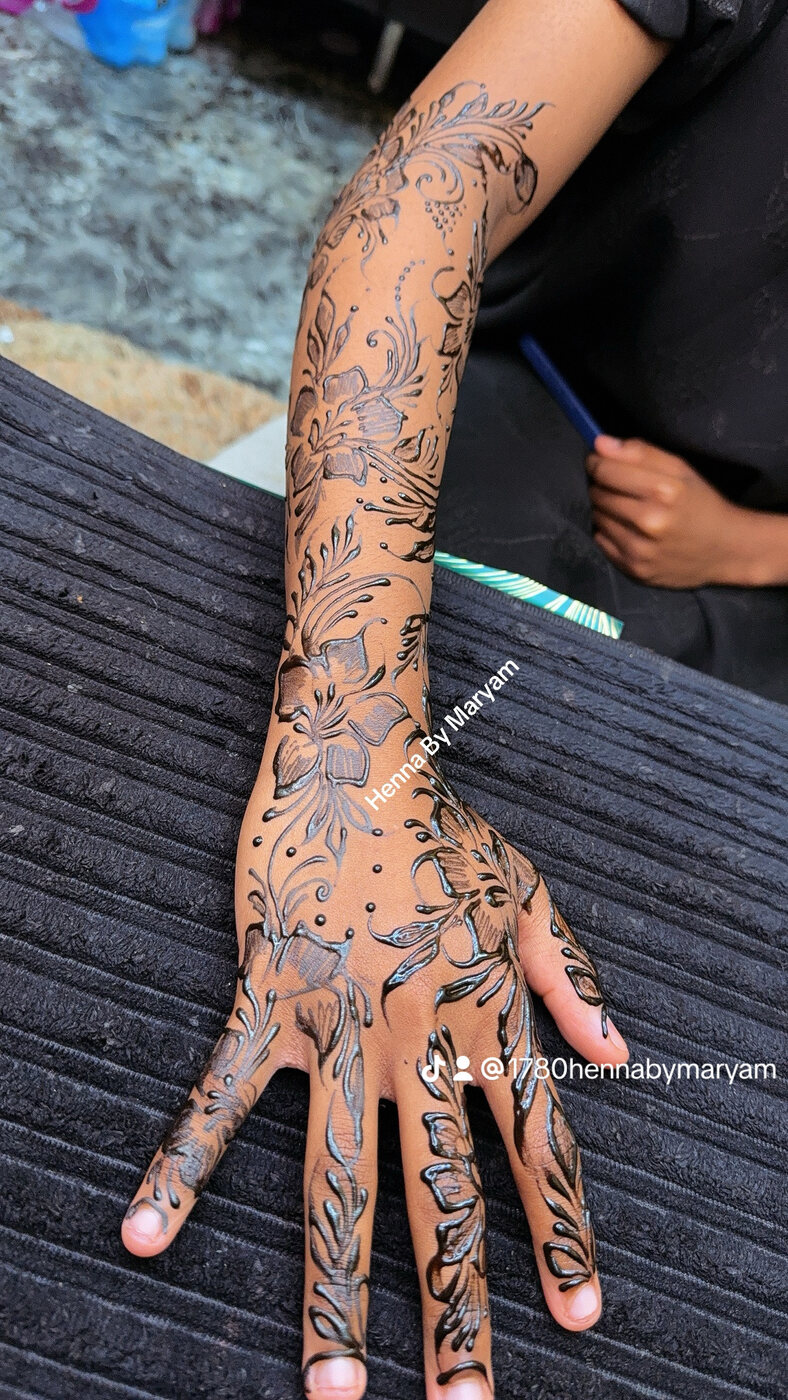 Full sleeve arm henna