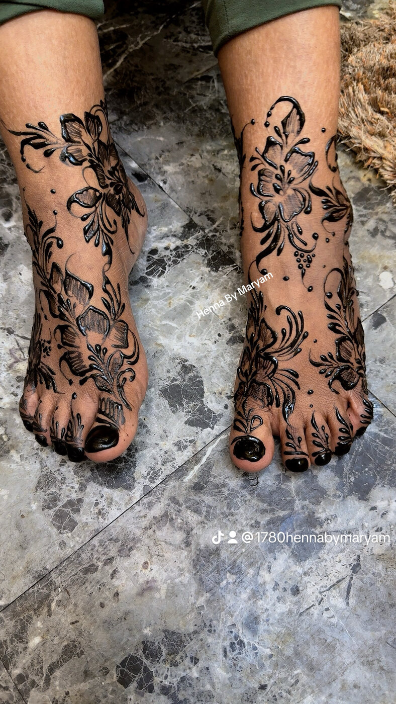 Floral feet henna