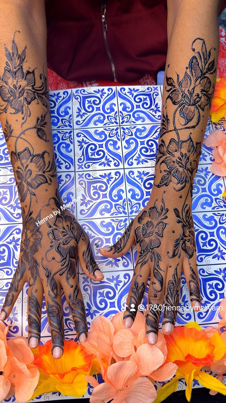 Blossom hand henna