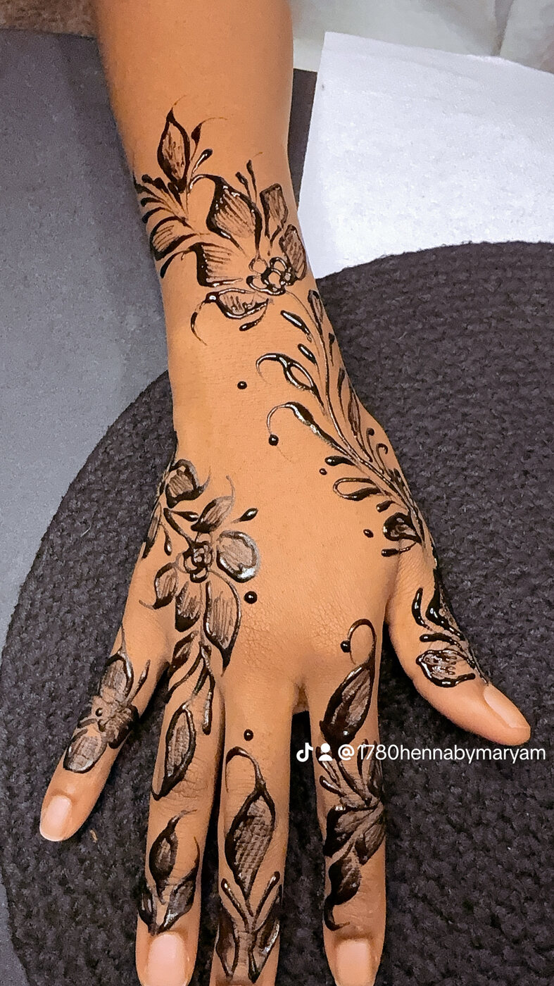 Leafy bloom hand henna