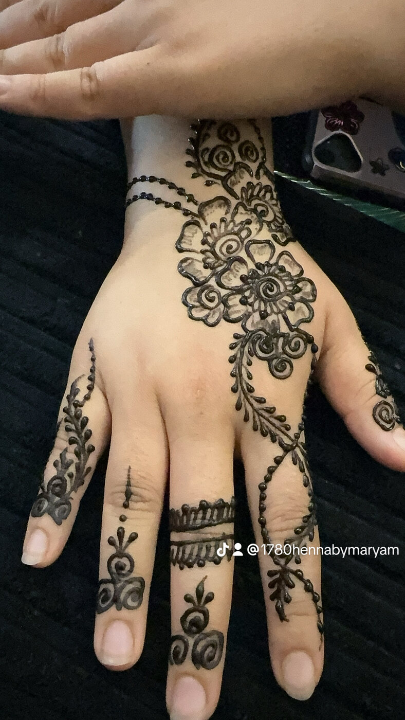 Floral vine hand henna
